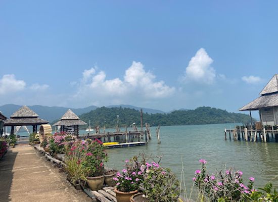 thailand/trat/attraction/than-mayom-waterfall