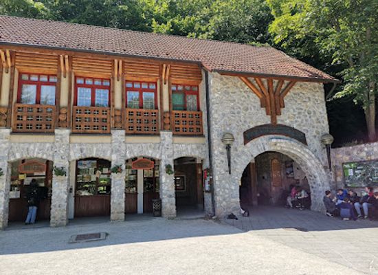 hungary/zemplen/attraction/baradla-barlang-josvafoi-lejarat