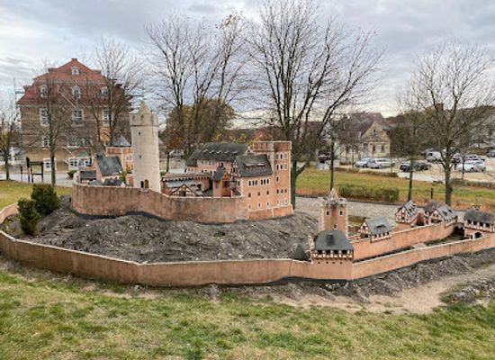 germany/anhalt/attraction/miniaturmodell-burg-anhalt