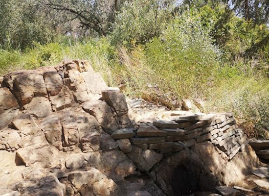 kazakhstan/altyn-emel-national-park/attraction/rodnik-shokana-ualikhanova