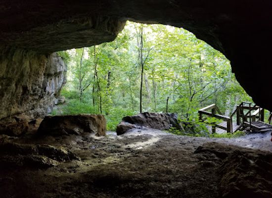 missouri/meramec-caverns/attraction/fisher-cave