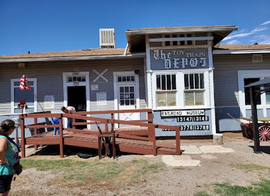 new-mexico/white-sands-national-park/attraction/toy-train-depot