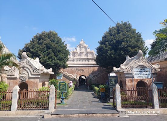 indonesia/yogyakarta/malioboro/attraction/taman-sari