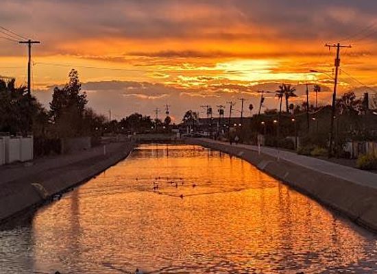 arizona/maricopa-county/attraction/arizona-canal