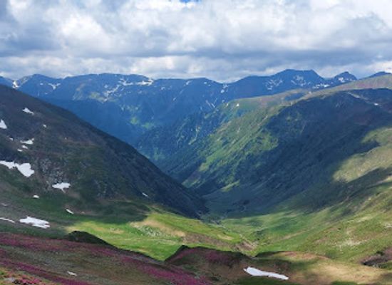 romania/fagaras-mountains/attraction/vf-iezerului