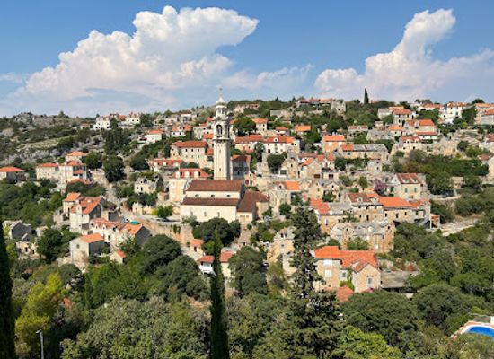 croatia/dalmatia/attraction/lozisca-central-dalmatia-croatia-theme-trails