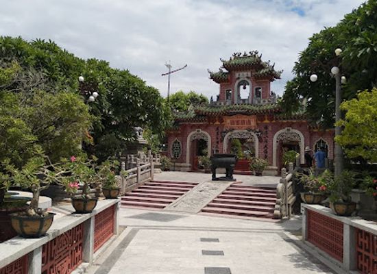 vietnam/southeast/attraction/cam-pho-communal-house-cam-pho-temple