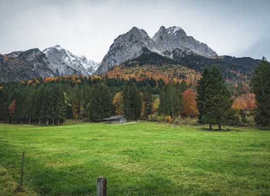 germany/zugspitze/attraction/sitzbank-an-der-geistertrodel