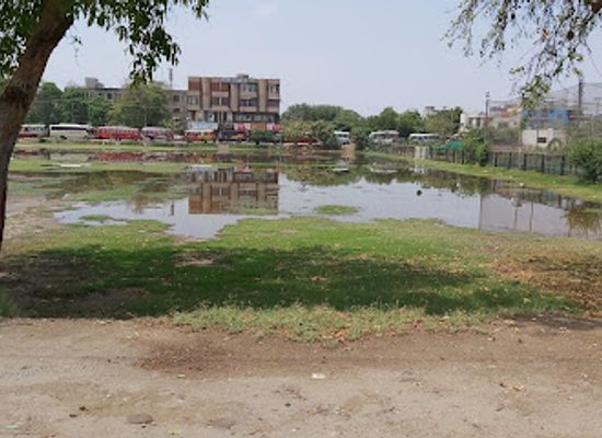 pakistan/lahore/model-town/attraction/dongi-ground