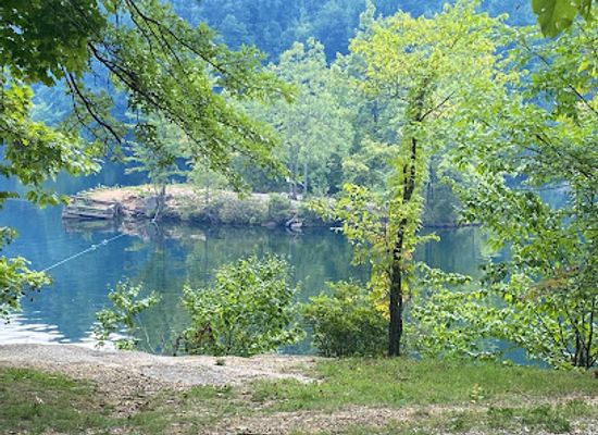 ohio/punderson-state-park/attraction/nelson-kennedy-ledges-state-park