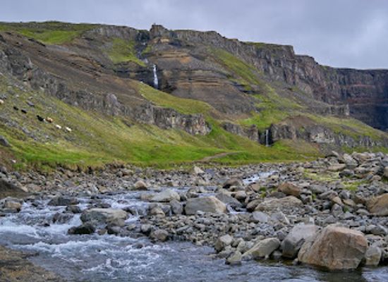 iceland/the-highlands/attraction/hengifoss