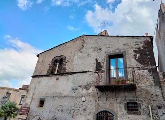 italy/taormina/attraction/via-degli-archi