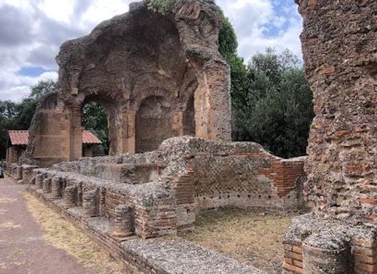 italy/rome/attraction/villa-adriana