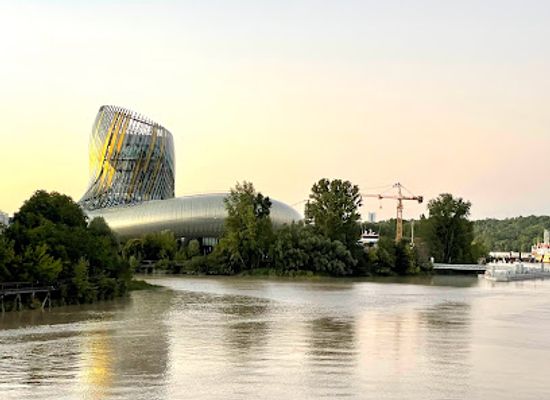 france/aquitaine/attraction/pont-jacques-chaban-delmas
