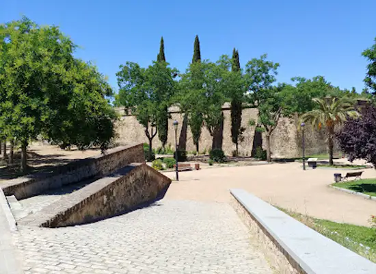 spain/badajoz/attraction/parque-de-los-sitios-de-badajoz