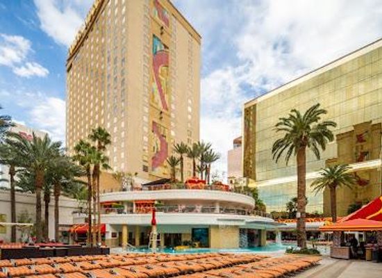 nevada/clark-county/attraction/golden-nugget-las-vegas-hotel-casino