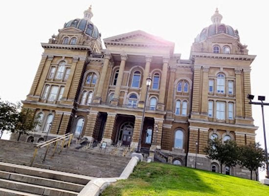iowa/des-moines/east-village/attraction/iowa-state-capitol