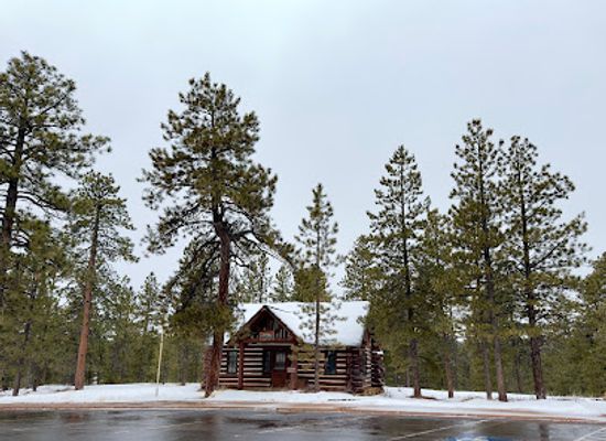 utah/bryce-canyon-national-park/attraction/old-administration-building-bryce-canyon-national-park