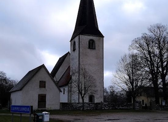 sweden/gotaland/landmark/lummelunda-church