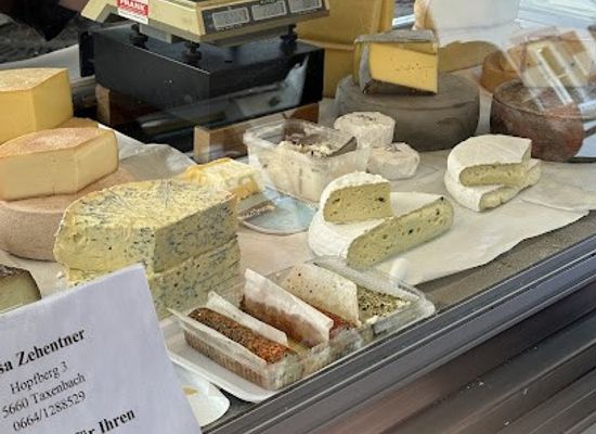 austria/zell-am-see/attraction/friday-market-zell-am-see