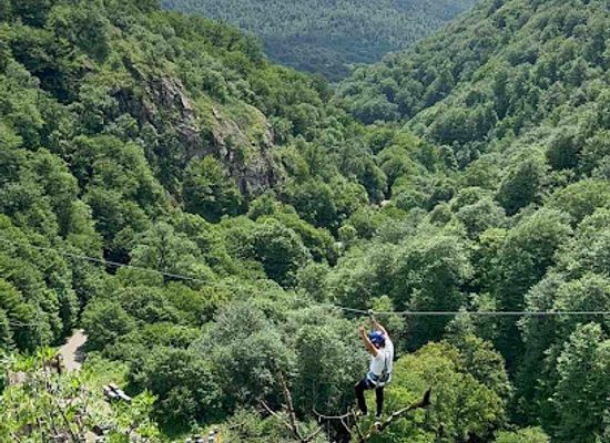 armenia/dilijan-national-park/attraction/zip-line