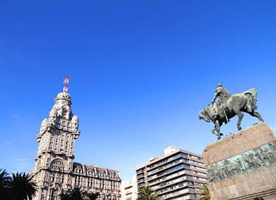 uruguay/south-coast/attraction/palacio-salvo