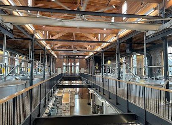 indiana/the-ohio-river-valley/attraction/angel-s-envy-distillery