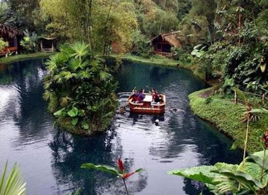 ecuador/ambato/attraction/banos