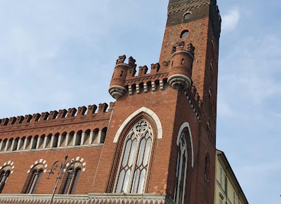 italy/roero/attraction/palazzo-alfieri