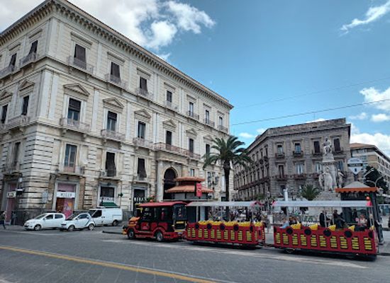 italy/sicily/attraction/palazzo-del-toscano