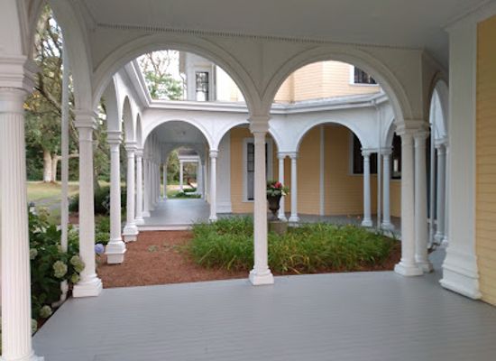 massachusetts/barnstable-county/attraction/the-crosby-mansion