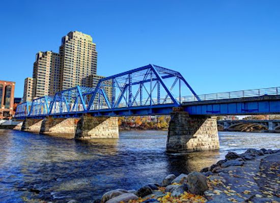 michigan/grand-rapids/downtown-grand-rapids/attraction/the-blue-bridge