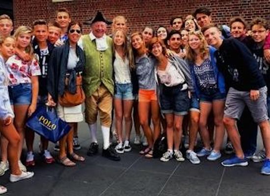 iowa/newton/attraction/boston-town-crier-tours-of-freedom-trail