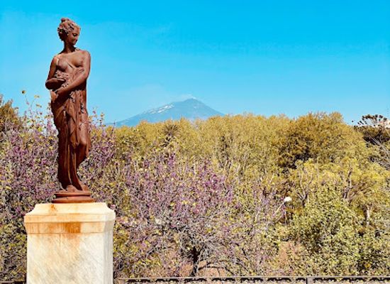 italy/catania/attraction/view-of-etna