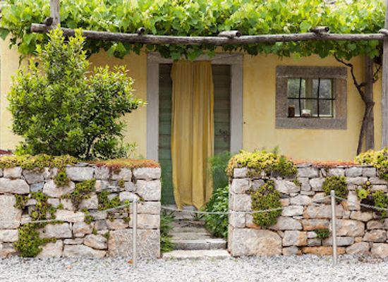 slovenia/coastal-karst/attraction/pepa-s-karst-garden