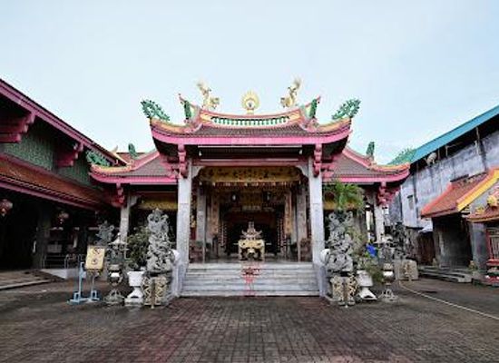 thailand/phuket/attraction/san-chao-jui-tui
