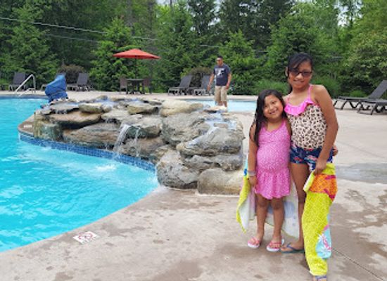 pennsylvania/pocono-mountains/attraction/pocono-rocks-little-rock-cafe