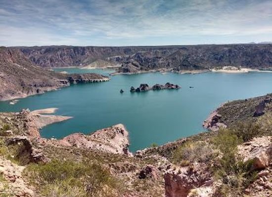 argentina/san-rafael/attraction/embalse-valle-grande