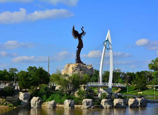 kansas/wichita/attraction/the-keeper-of-the-plains