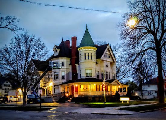 michigan/traverse-city/attraction/haunted-traverse-ghost-walking-tours