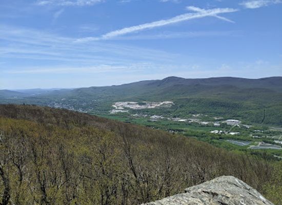 massachusetts/berkshires/attraction/busby-trail