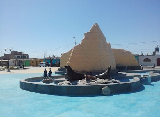 peru/paracas-national-reserve/attraction/plaza-iquique