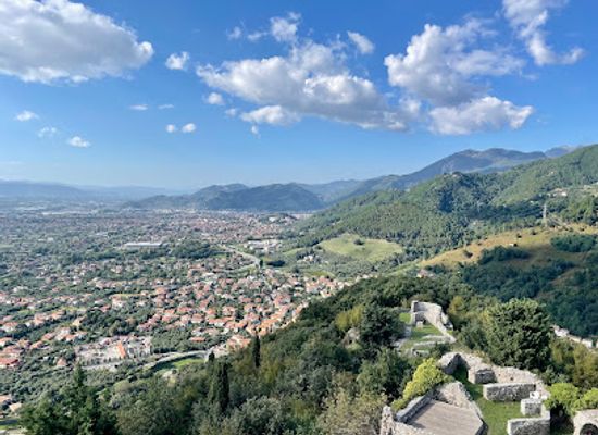italy/lunigiana/attraction/aghinolfi-castle