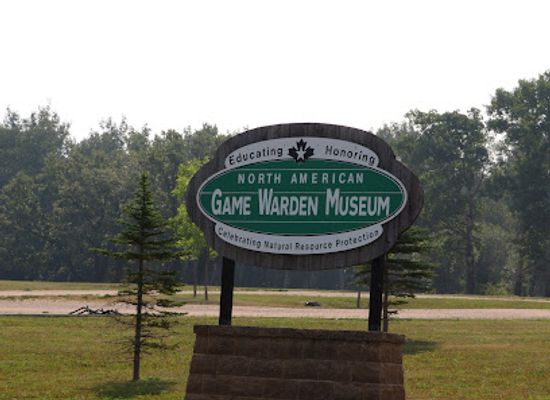 north-dakota/lake-metigoshe-state-park/attraction/north-american-game-warden-museum