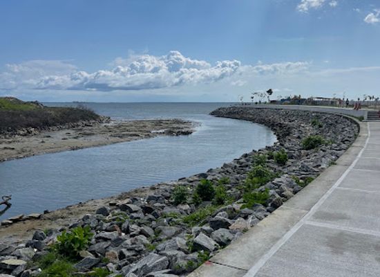 gabon/estuary-province/attraction/la-baie-des-rois-de-libreville