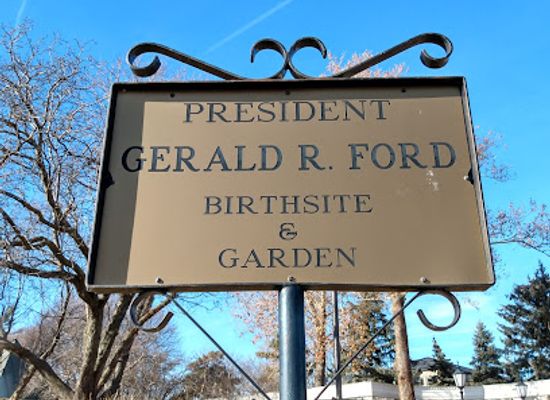 nebraska/omaha/blackstone-district/attraction/gerald-r-ford-birthsite-and-gardens