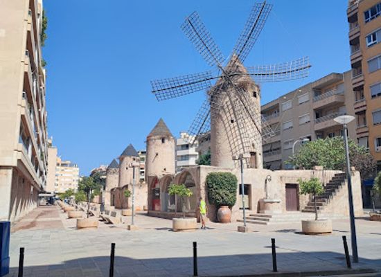 spain/balearic-islands/attraction/the-windmills