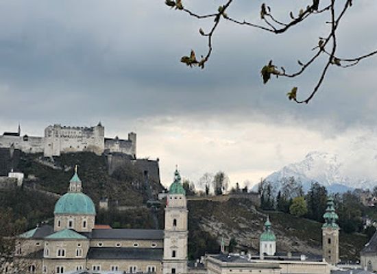 austria/salzburg/attraction/sitzbank-an-der-stiege