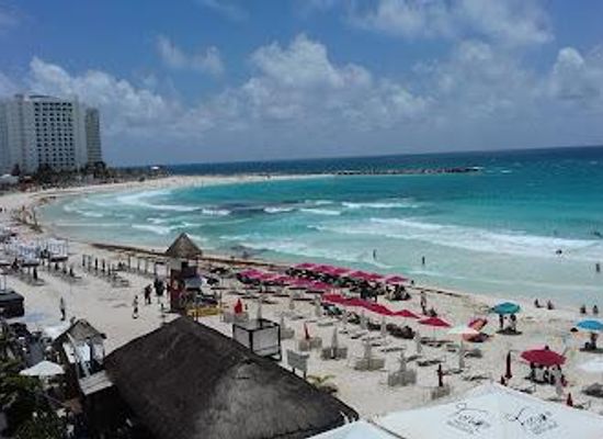 mexico/cancun/attraction/forum-by-the-sea
