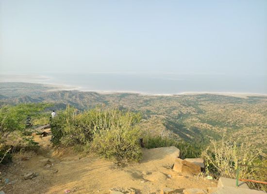 india/rann-of-kutch/attraction/black-hill-kalo-dungar-kutch